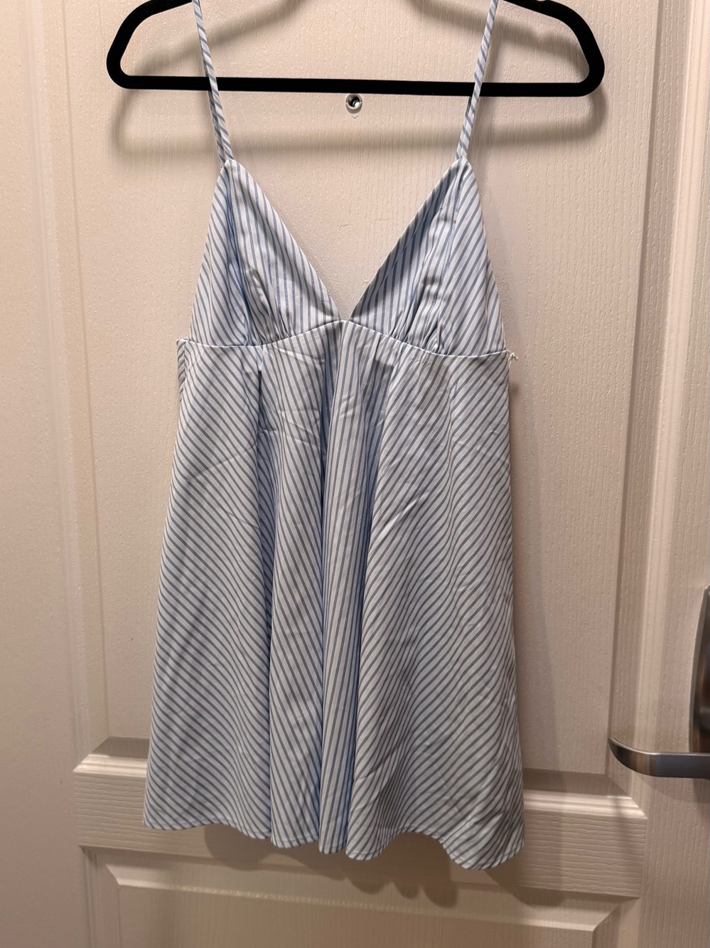 Nia Alessia Mini Dress in Light Blue Striped Spaghetti-Strap Size S NWT - Picture 4 of 7